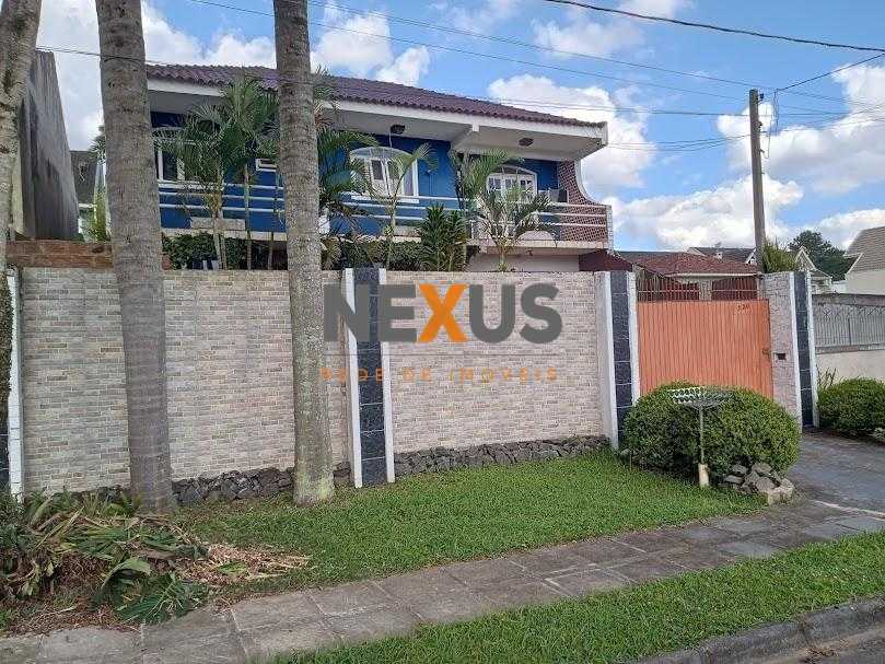 Casa ampla em Santa Felicidade com piscina, edícula e lazer co...