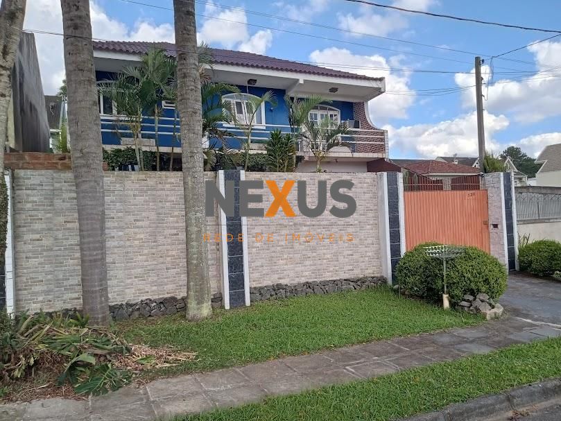 Casa ampla em Santa Felicidade com piscina, edícula e lazer co...