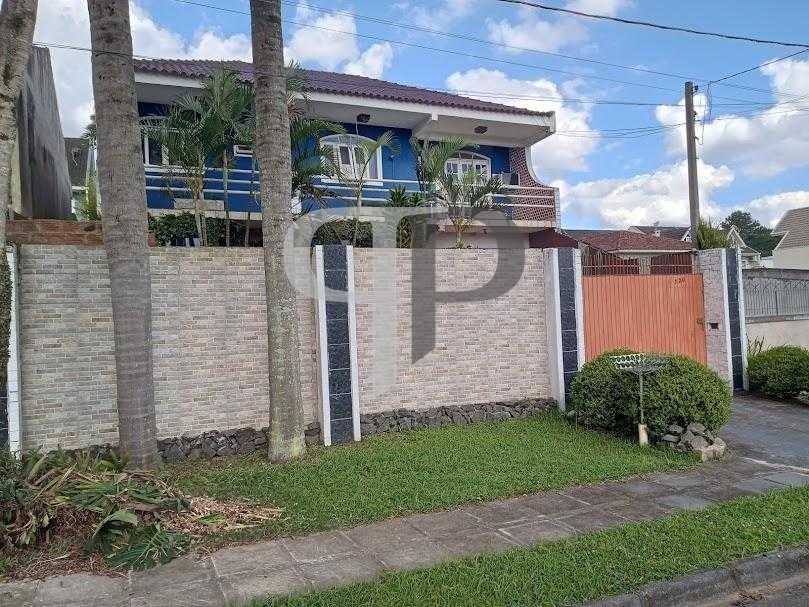 Casa ampla em Santa Felicidade com piscina, edícula e lazer co...