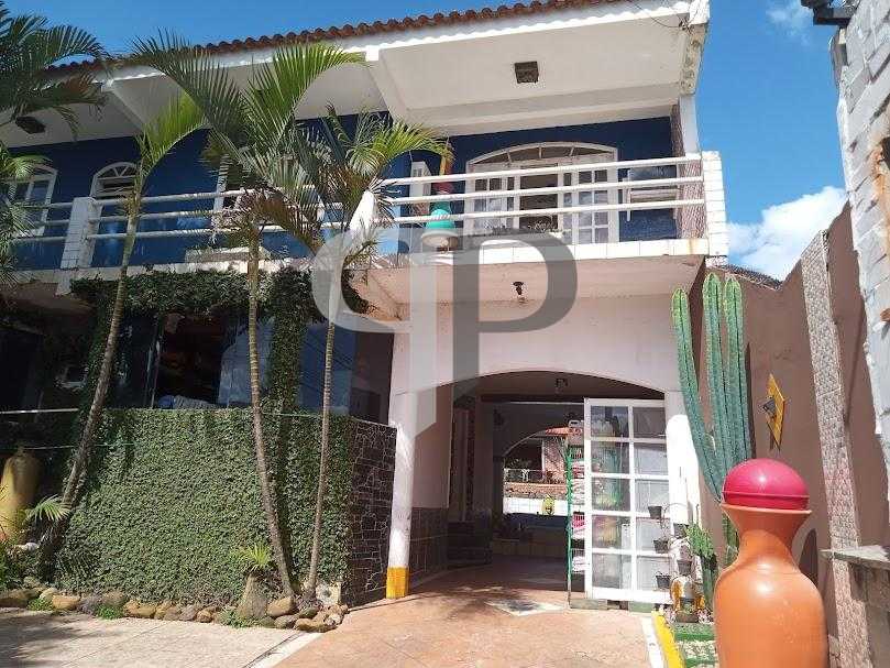 Casa ampla em Santa Felicidade com piscina, edícula e lazer co...