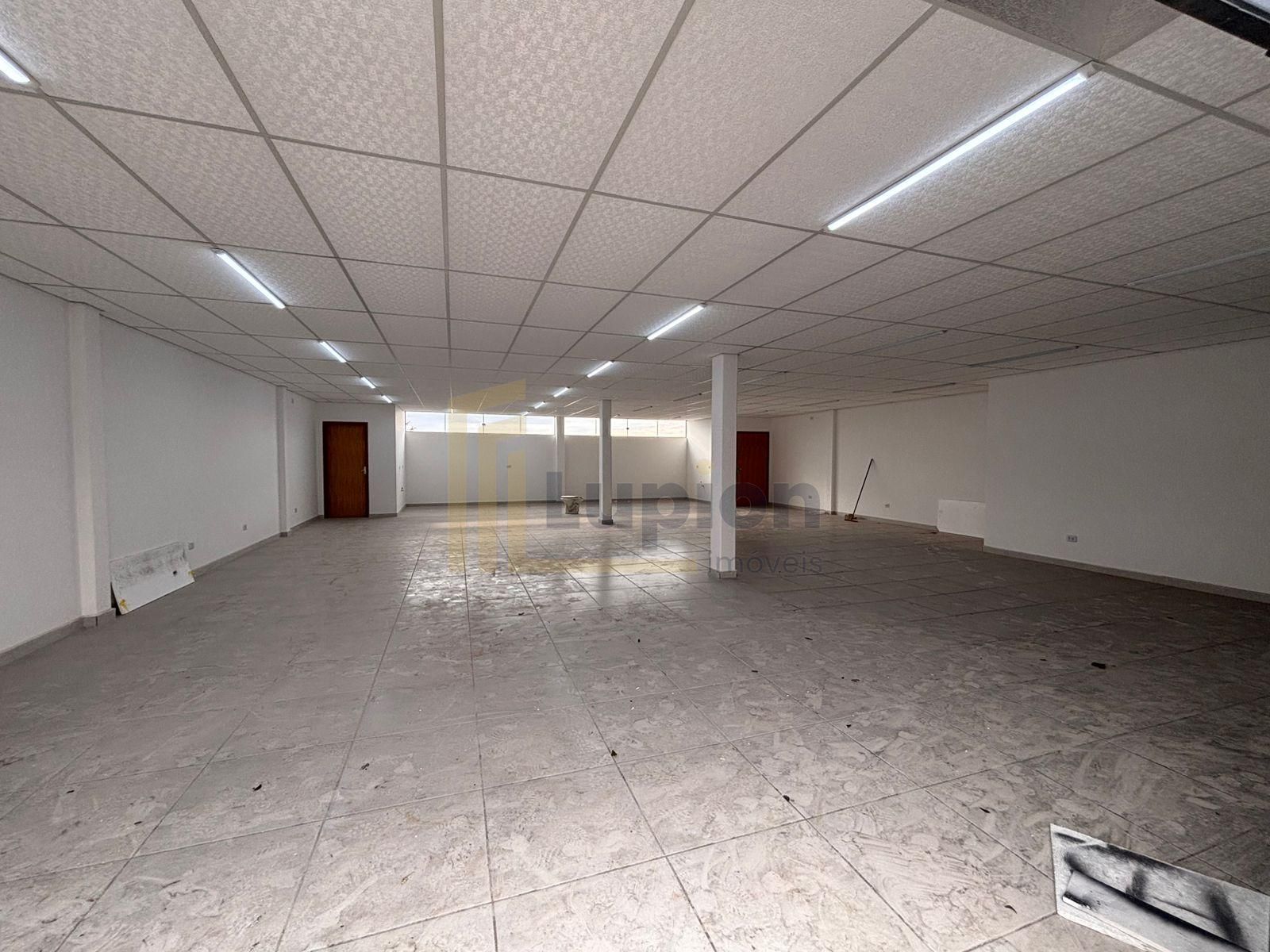 Loja ampla 200 m  em rua movimentada de Almirante Tamandaré | ...