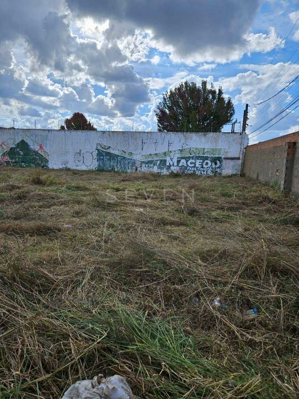 Terreno de Esquina no Água Verde  1.159 m  com Alto Potencial ...