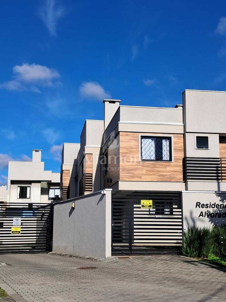 Sobrado à Venda em Condomínio Fechado  Uberaba, Curitiba PR  3...