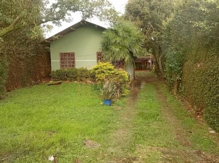 Terreno plano de 370m  com casa de alvenaria no Cajuru, ótimo ...