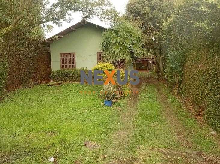 Terreno plano de 370m  com casa de alvenaria no Cajuru, ótimo ...