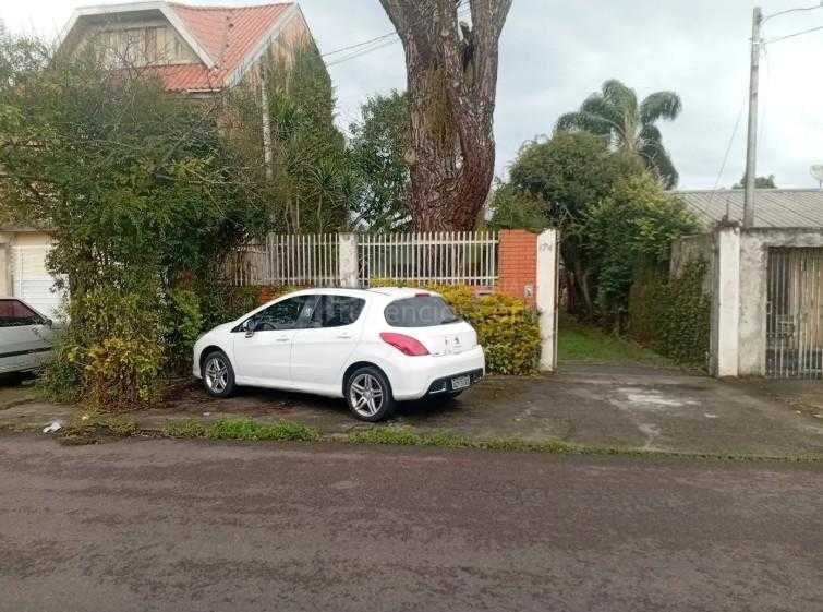 Terreno plano de 370m  com casa de alvenaria no Cajuru, ótimo ...