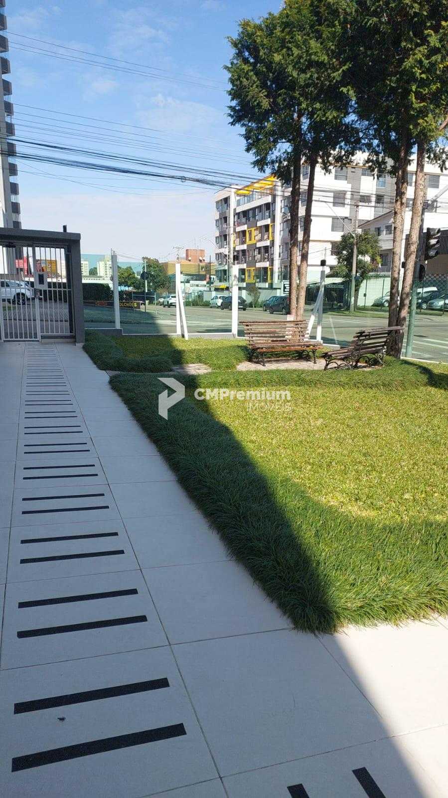 Apartamento 2 Dormitórios à Venda no Capão Raso  Reformado e P...