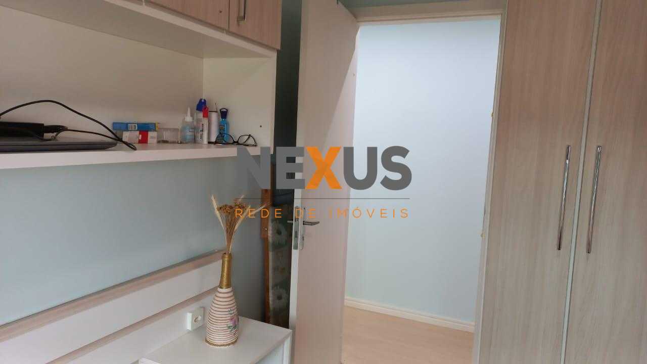 Apartamento de 53m² Reformado com 2 Quartos e Mobiliado. Pront...