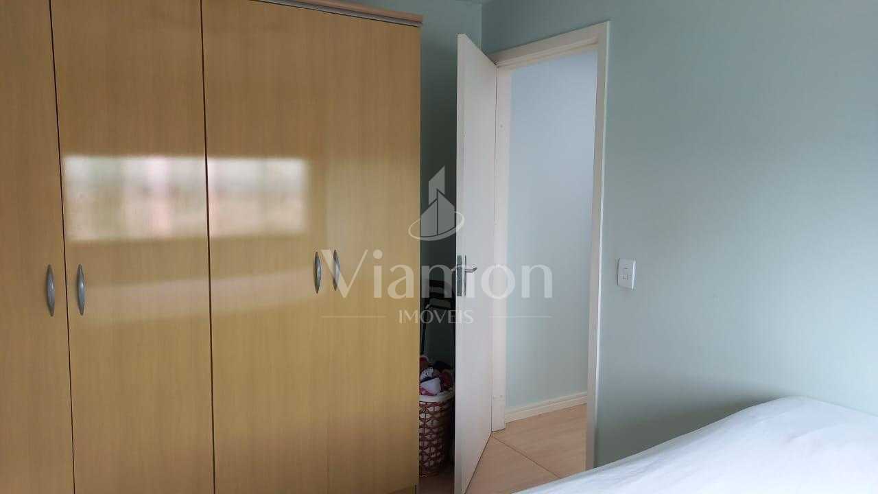 Apartamento de 53m² Reformado com 2 Quartos e Mobiliado. Pront...