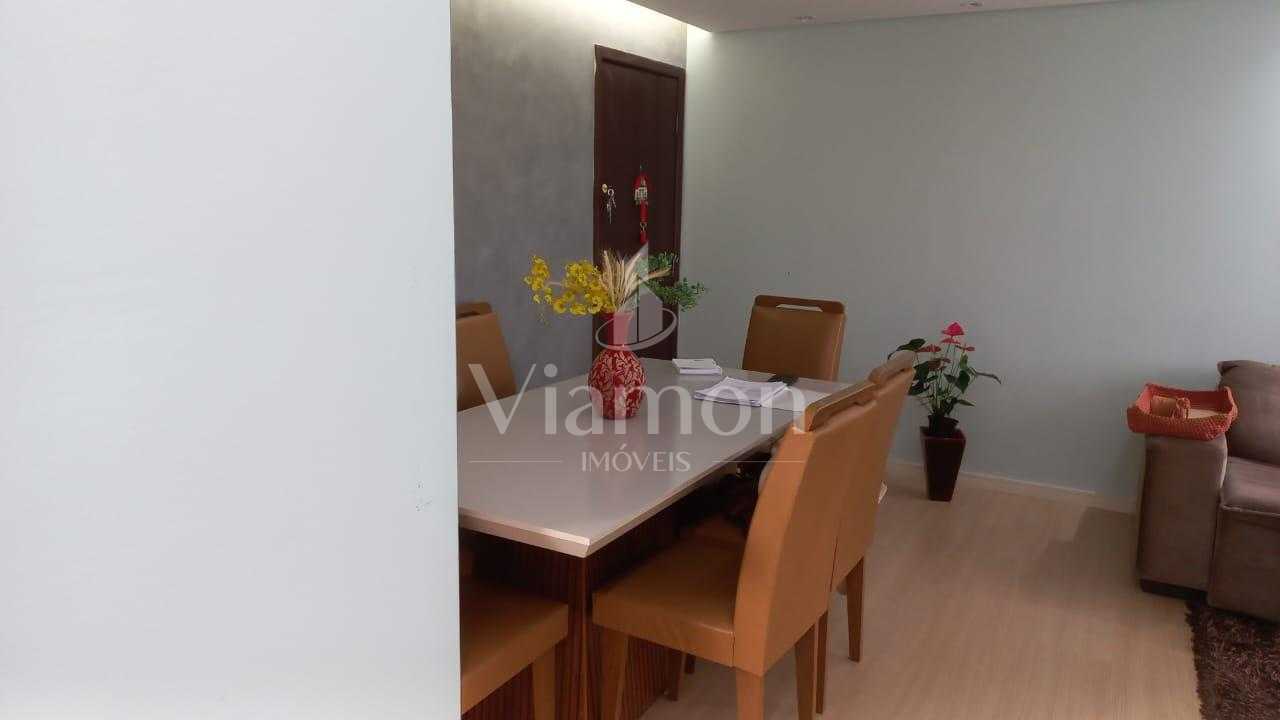 Apartamento de 53m² Reformado com 2 Quartos e Mobiliado. Pront...
