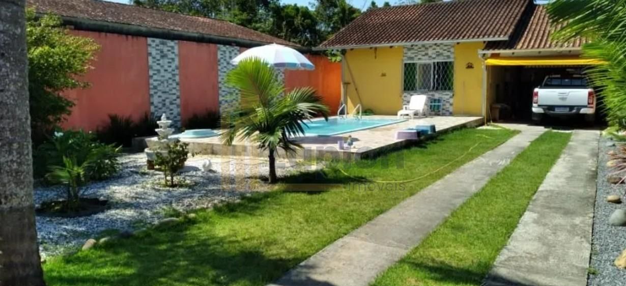 Casa em Guaratuba com Piscina, Edícula e Espaço Gourmet, 700m ...