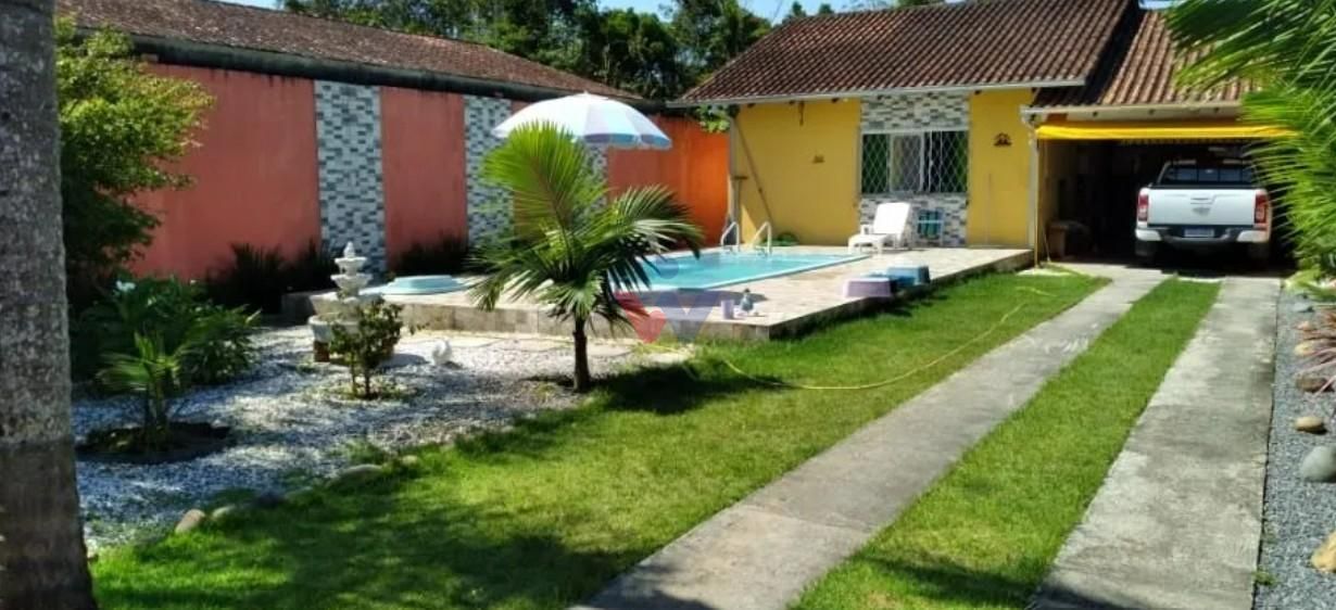 Casa em Guaratuba com Piscina, Edícula e Espaço Gourmet, 700m ...