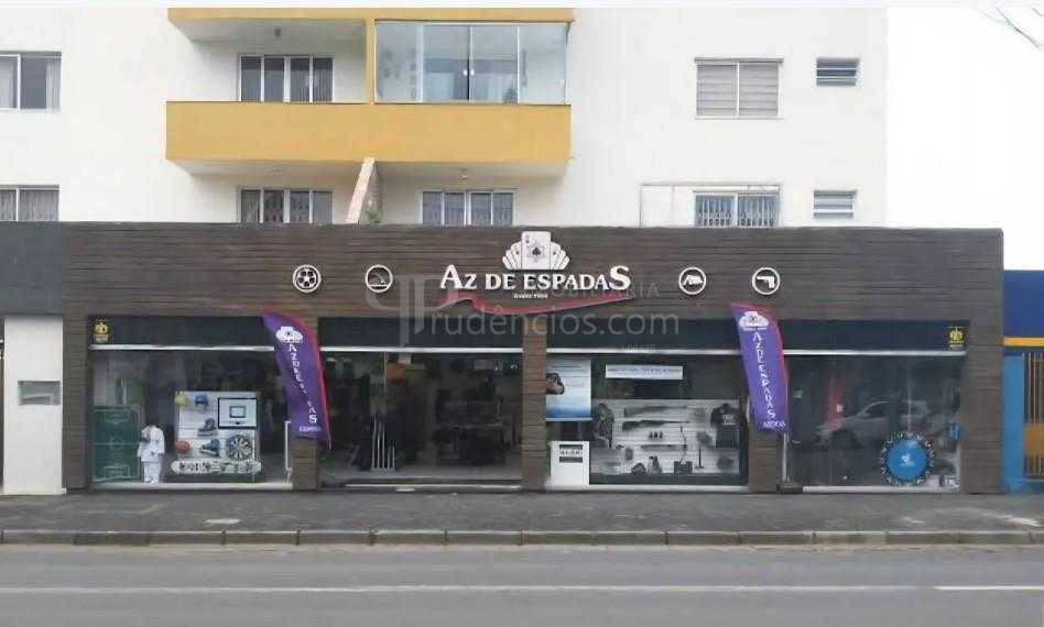 Imóvel Comercial 250m  à Venda  Centro de São José dos Pinhais