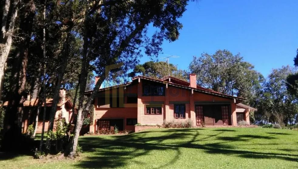 Espetacular propriedade com casas, salões, piscinas e lagos  l...