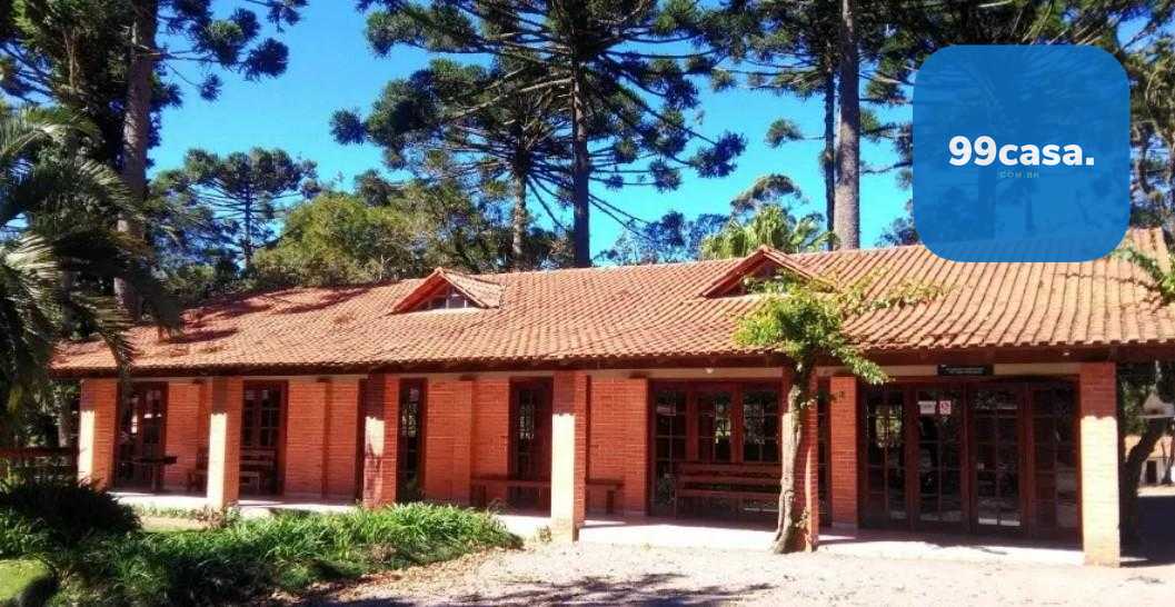 Espetacular propriedade com casas, salões, piscinas e lagos  l...