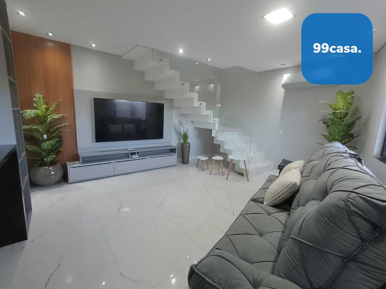 Sobrado alto padrão em Araucária com amplo terreno, suíte, óti...