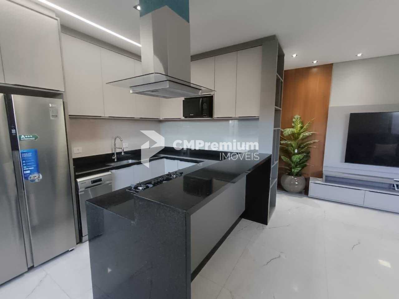 Sobrado alto padrão em Araucária com amplo terreno, suíte, óti...