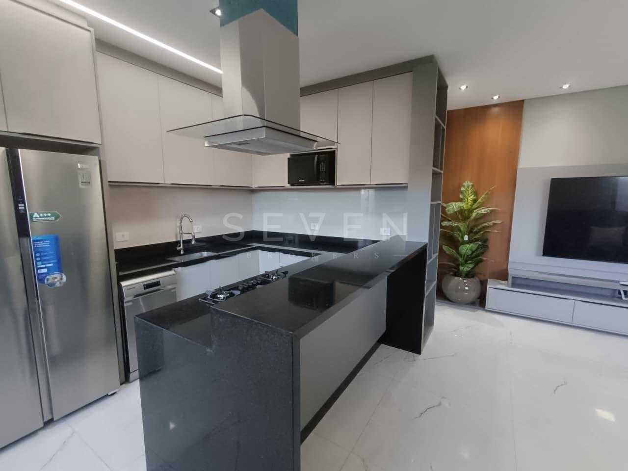 Sobrado alto padrão em Araucária com amplo terreno, suíte, óti...