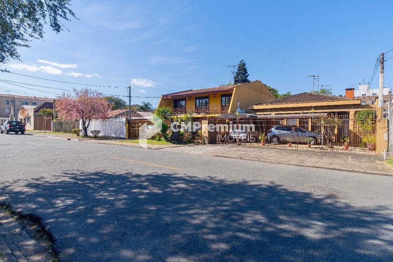 Casa ampla 6 quartos no Prado Velho, Próxima à PUC, ideal para...