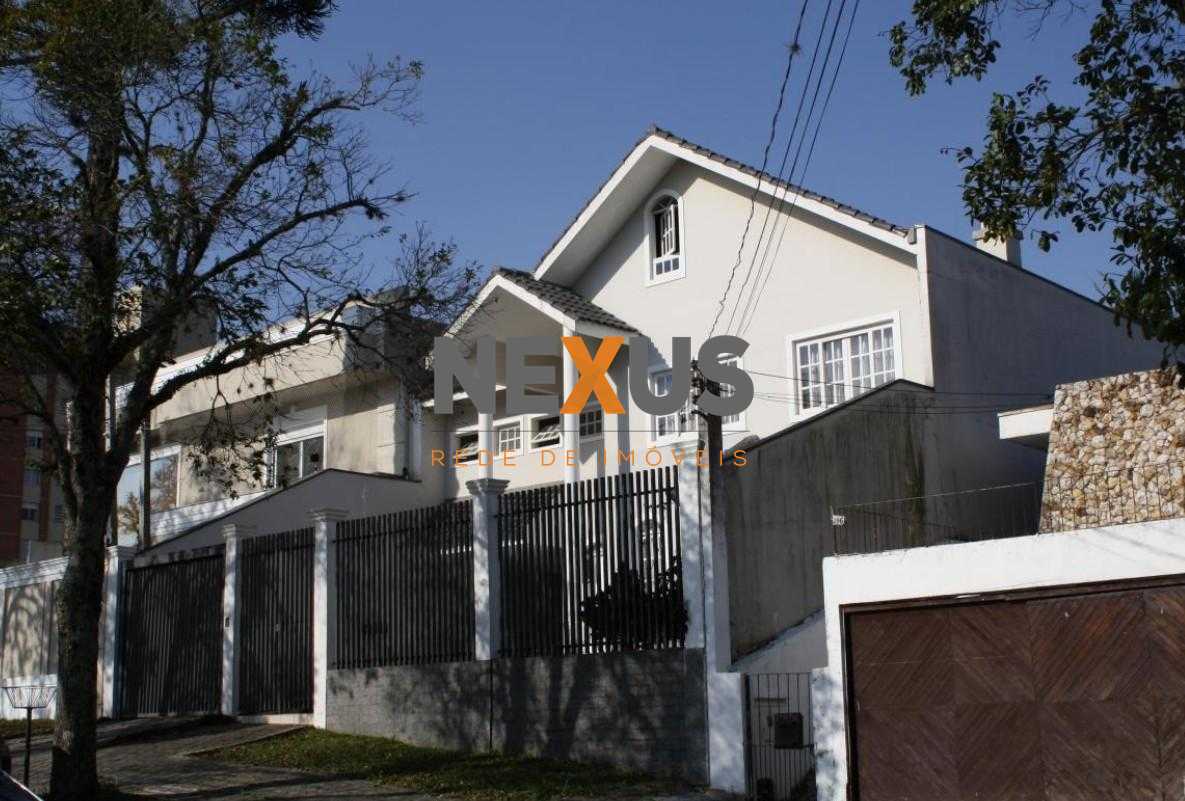 Excelente casa a venda  com 330m² no Alto da XV, Localização p...