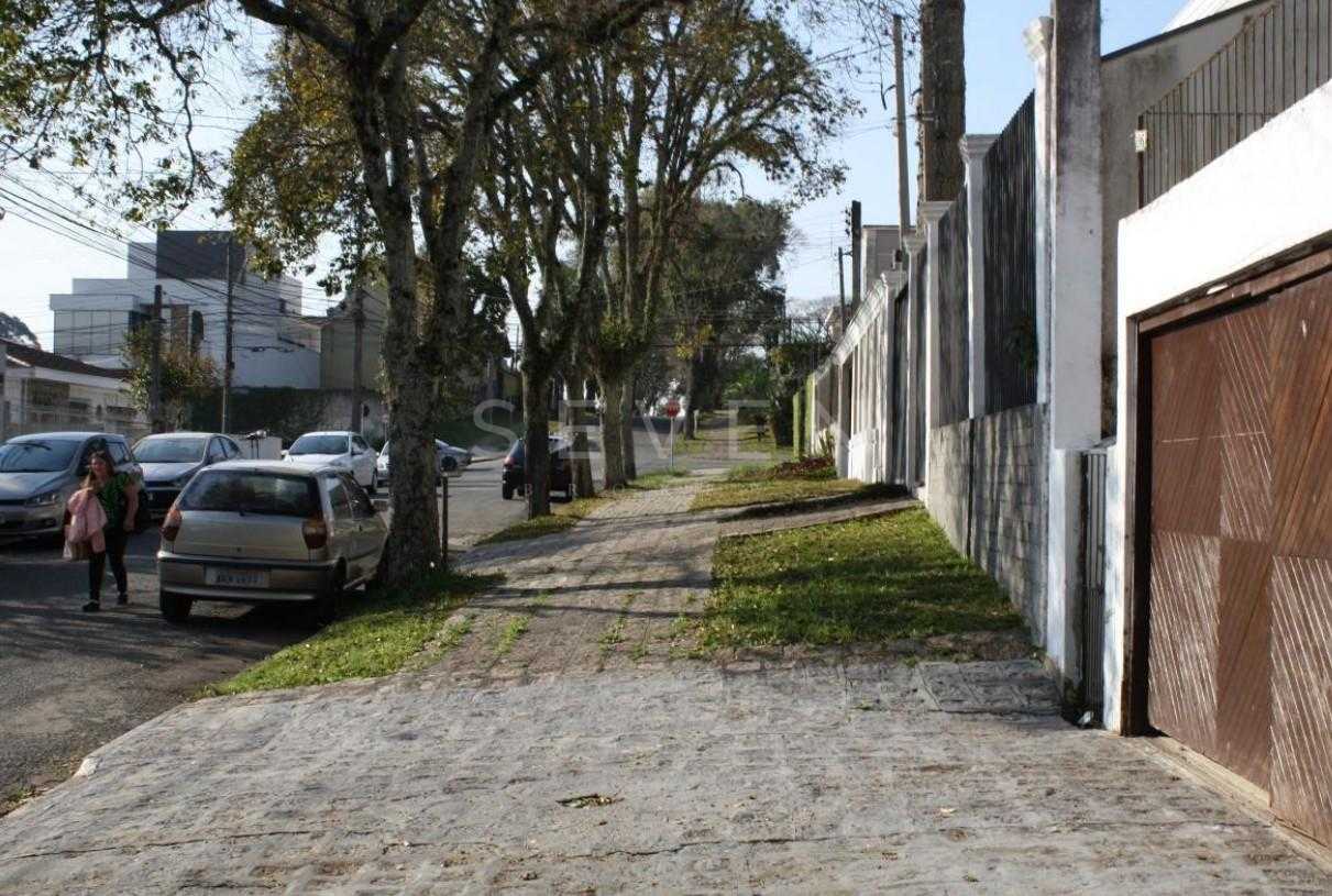 Excelente casa a venda  com 330m  no Alto da XV, Localização p...