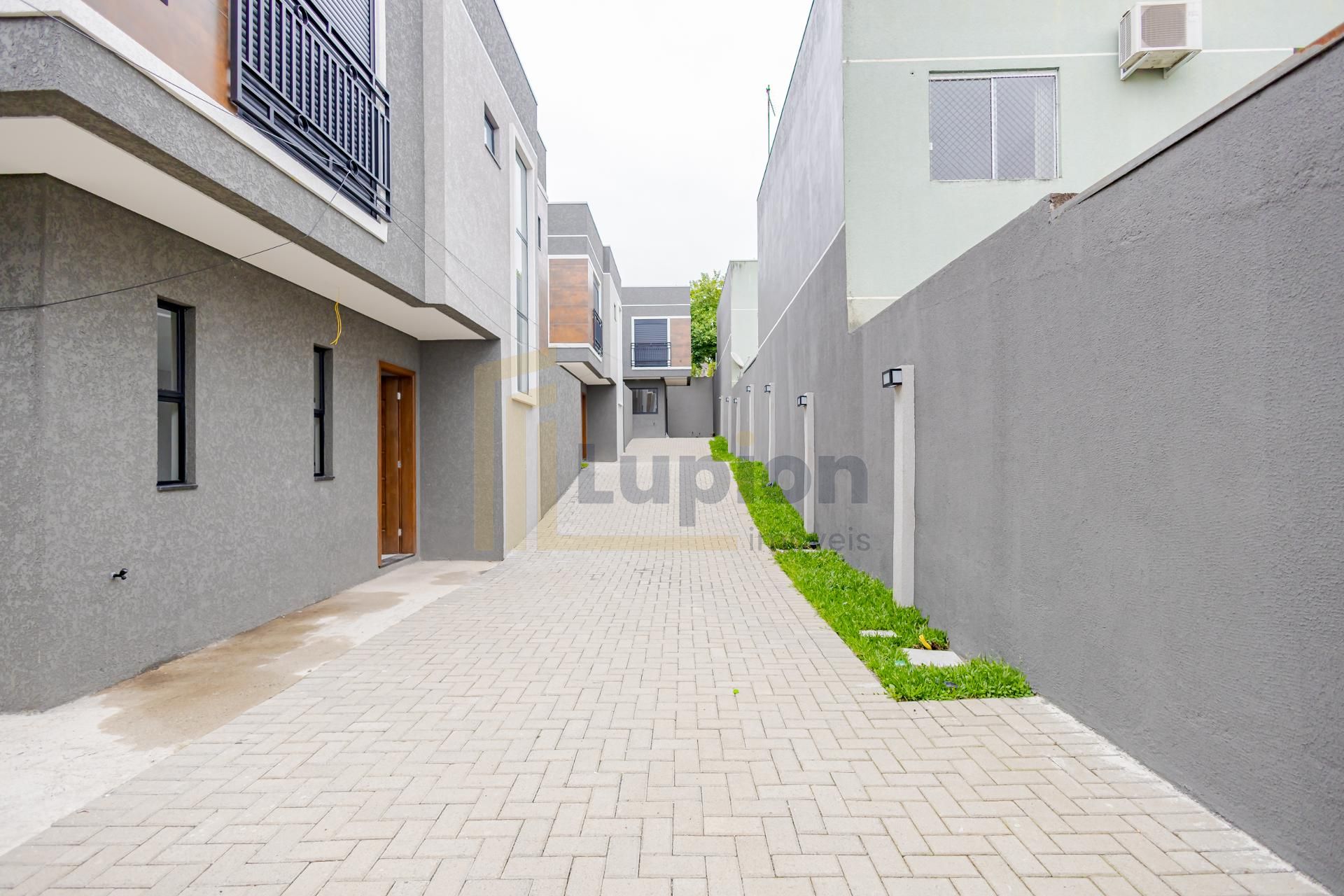 Sobrado Novo no Bairro Alto com 3 Dormitórios e Previsão para ...