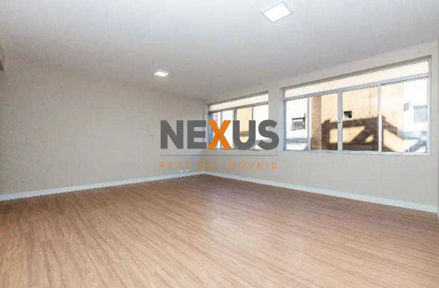 Apartamento amplo e reformado no Batel Água Verde  3 quartos  ...