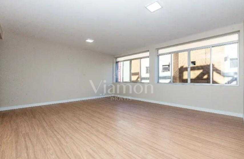 Apartamento amplo e reformado no Batel Água Verde  3 quartos  ...