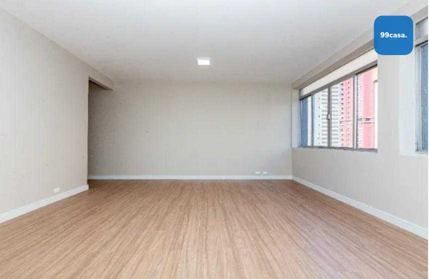 Apartamento amplo e reformado no BatelÁgua Verde  3 quartos  vaga
