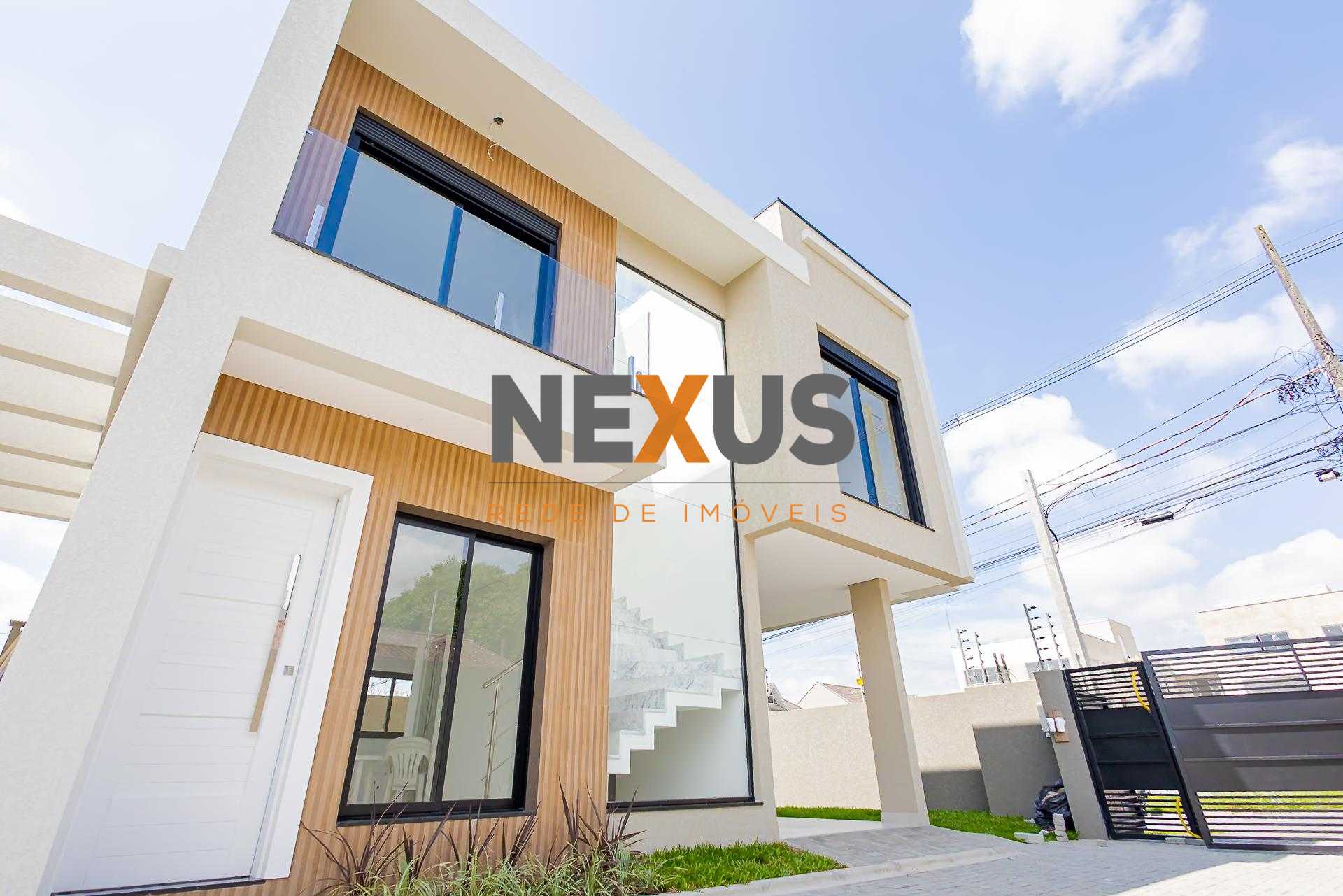 Sobrado de Alto Padrão com 3 Quartos, Suíte e Conforto Exclusivo