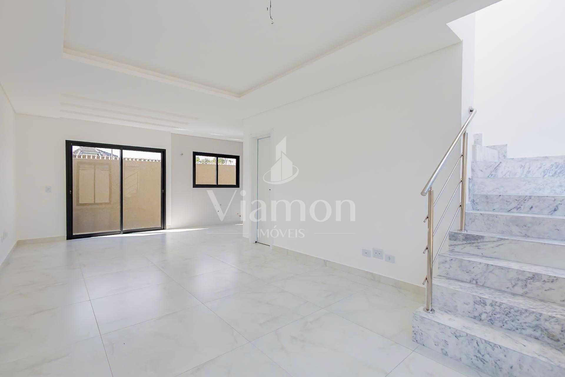 Sobrado de Alto Padrão com 3 Quartos, Suíte e Conforto Exclusivo