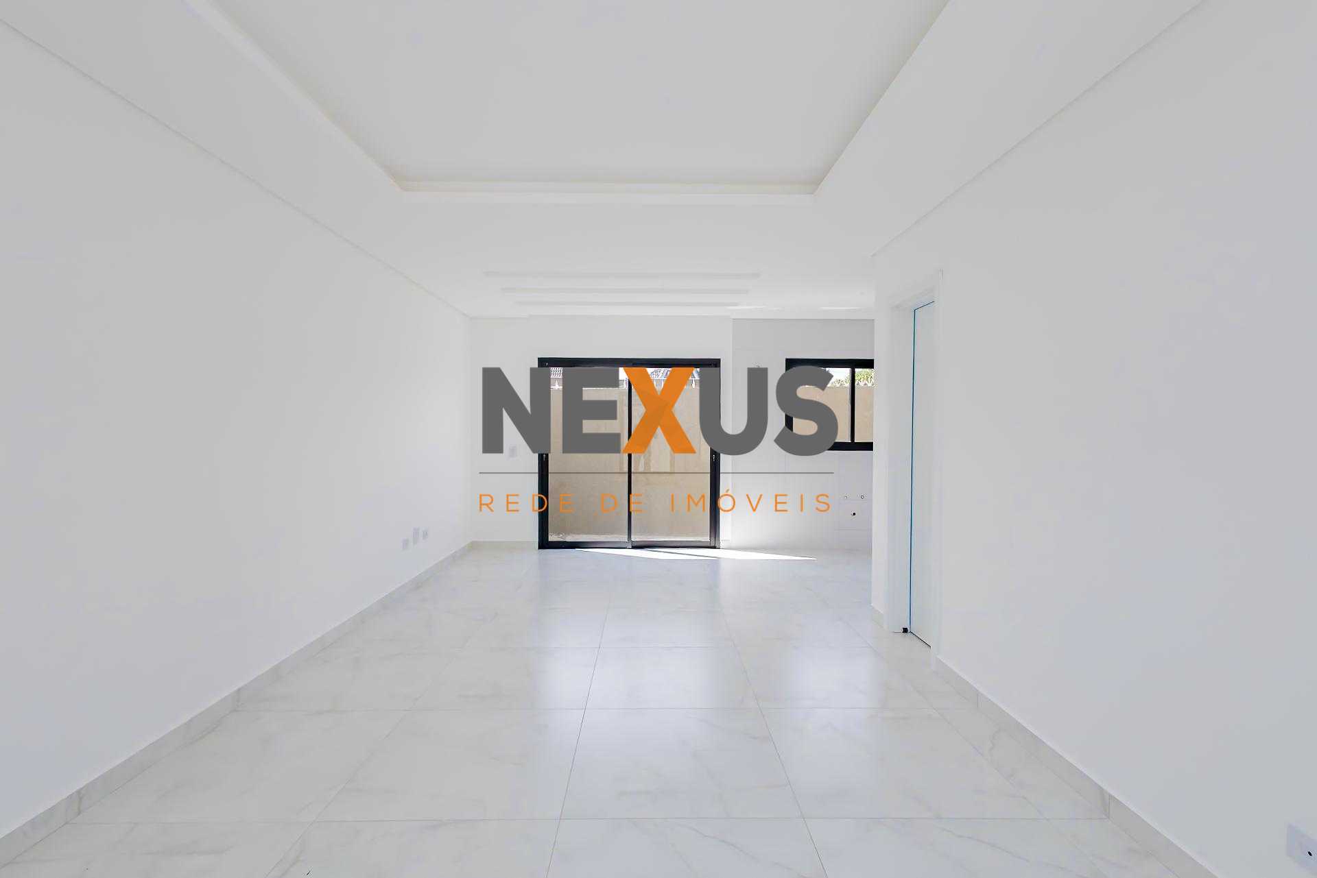 Sobrado de Alto Padrão com 3 Quartos, Suíte e Conforto Exclusivo