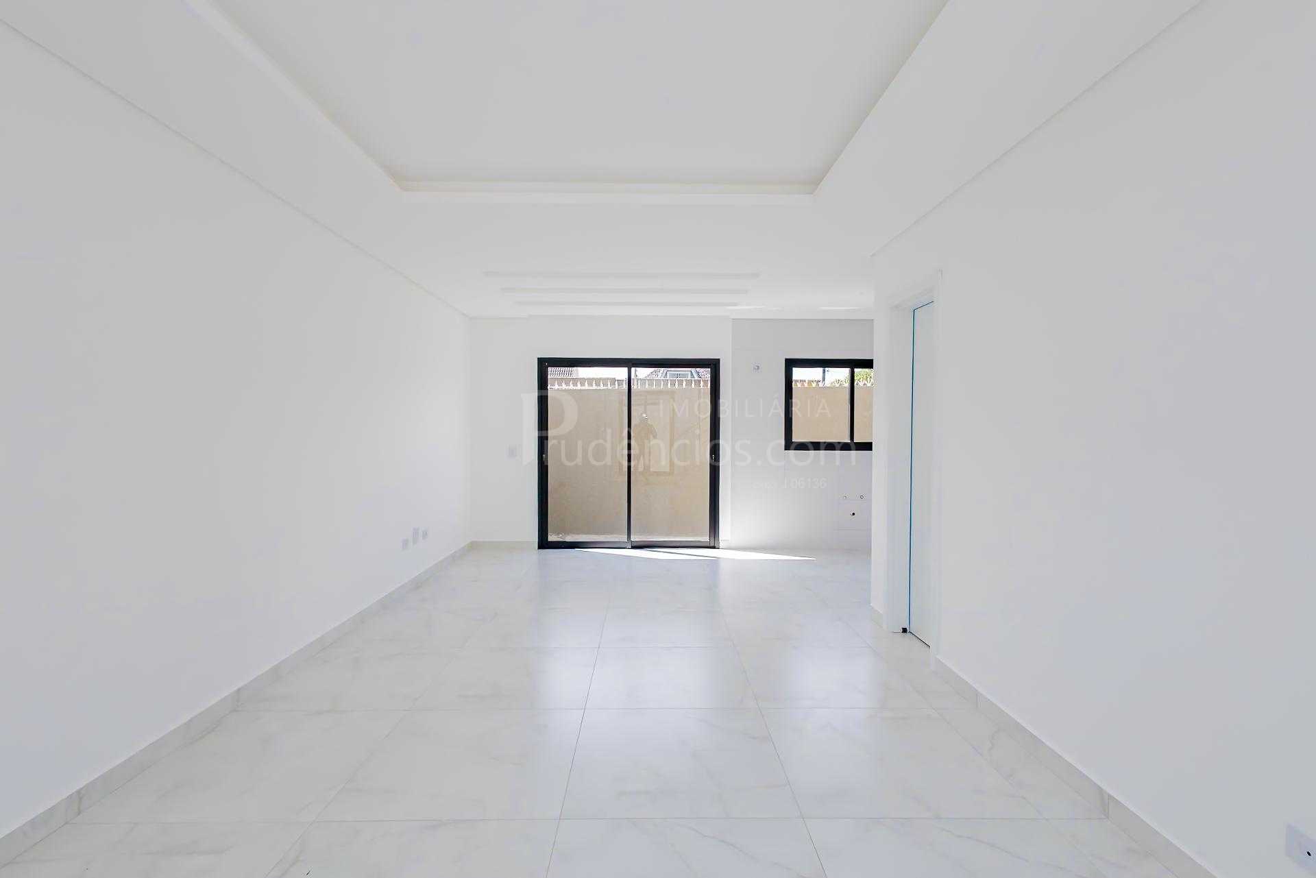 Sobrado de Alto Padrão com 3 Quartos, Suíte e Conforto Exclusivo