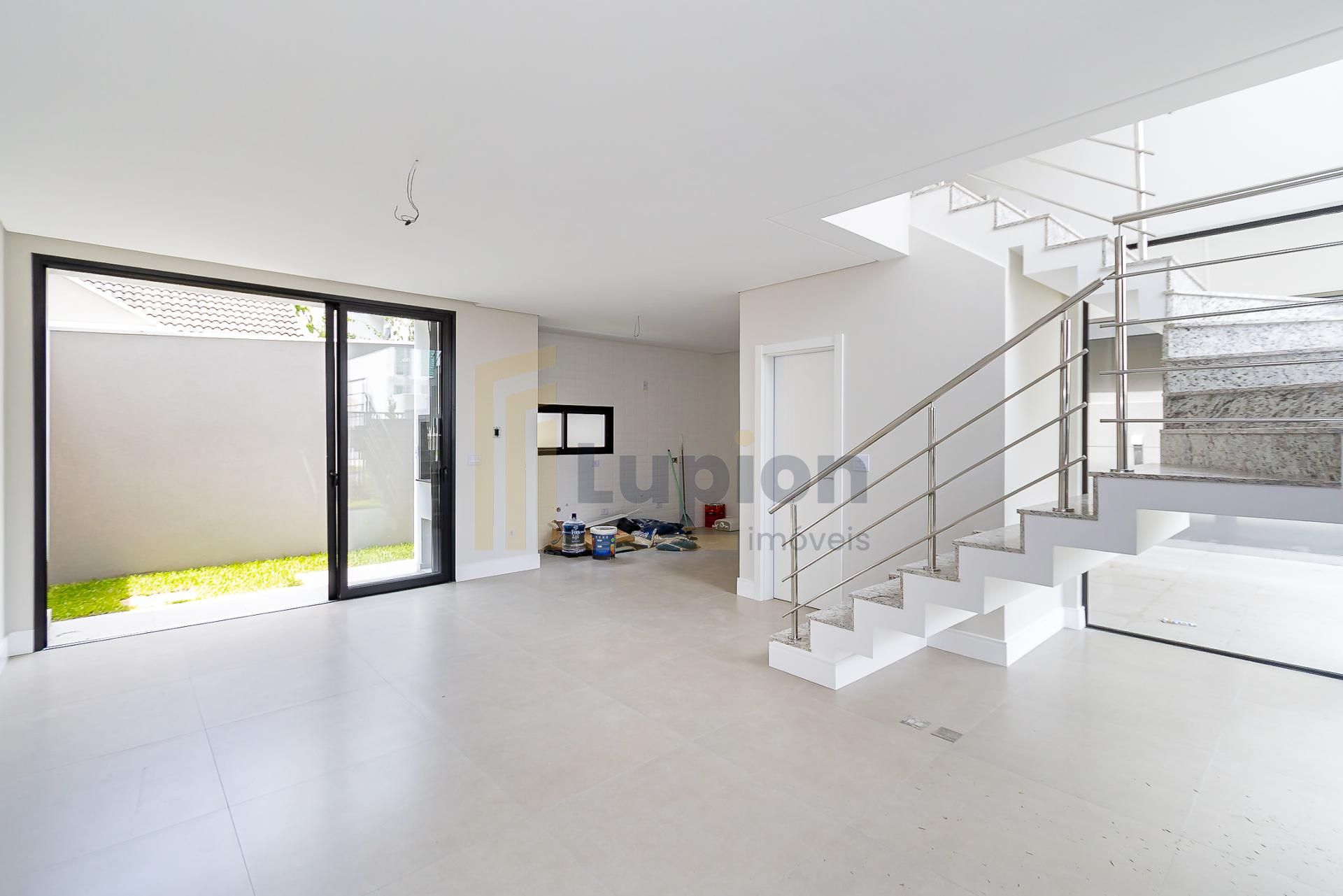 Sobrado Alto Padrão em São José dos Pinhais, 3 Quartos e Área ...