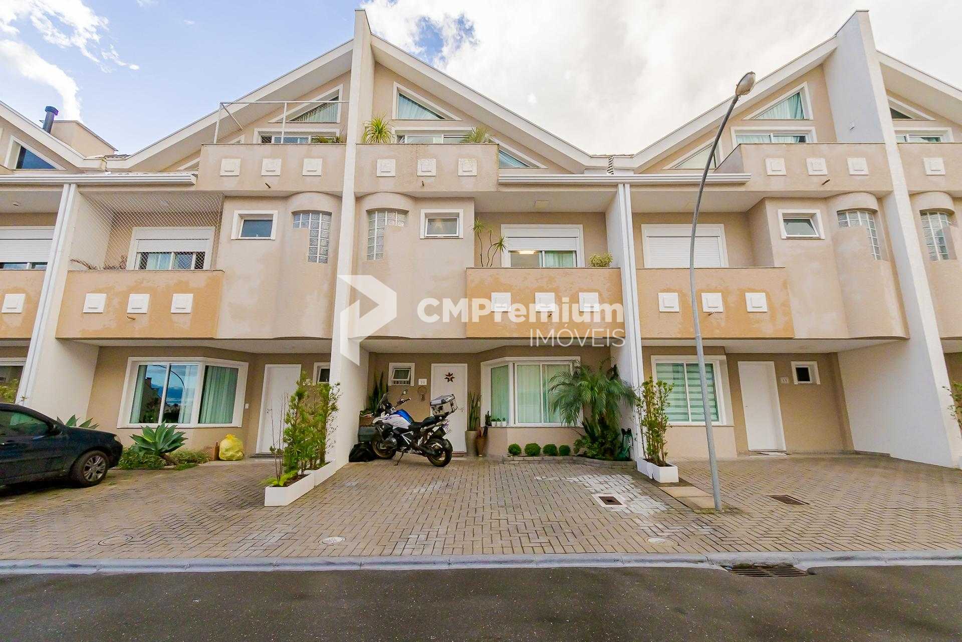 Sobrado Triplex Mobiliado no Jardim das Américas, Residencial ...