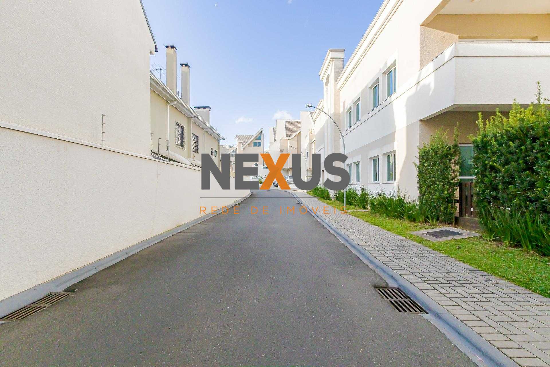 Sobrado Triplex Mobiliado no Jardim das Américas, Residencial ...