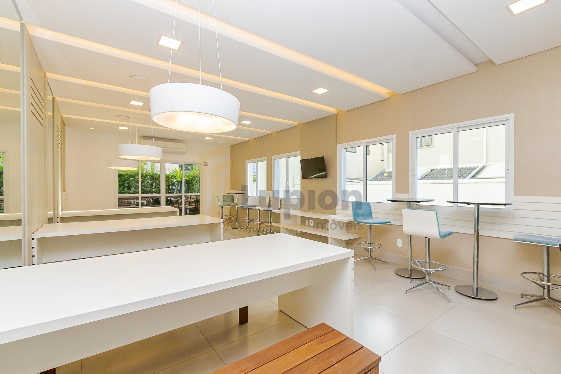 Sobrado Triplex Mobiliado no Jardim das Américas, Residencial ...