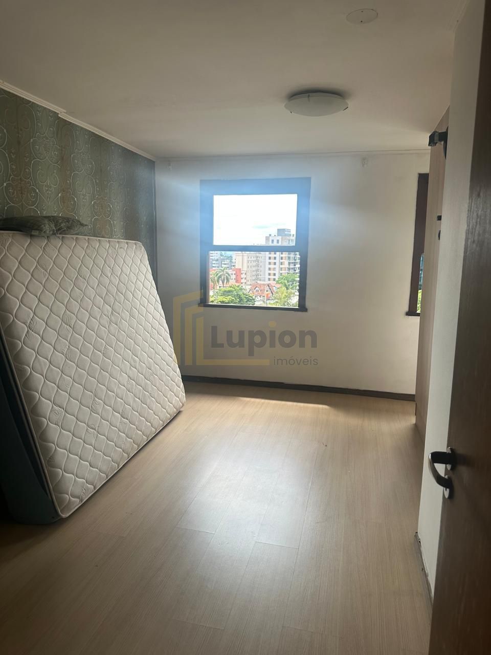 Apartamento Duplex 3 Quartos à Venda no Cabral, Curitiba PR