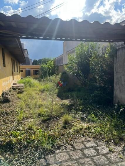 Terreno 490m  à Venda no Jardim das Américas com Casa e Edícula