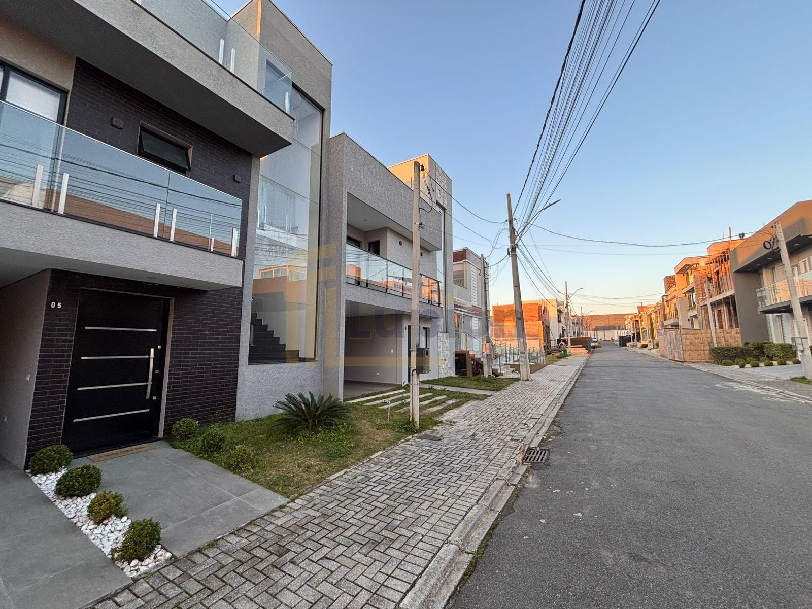 Construa já  terreno em Curitiba com projeto aprovado e condom...