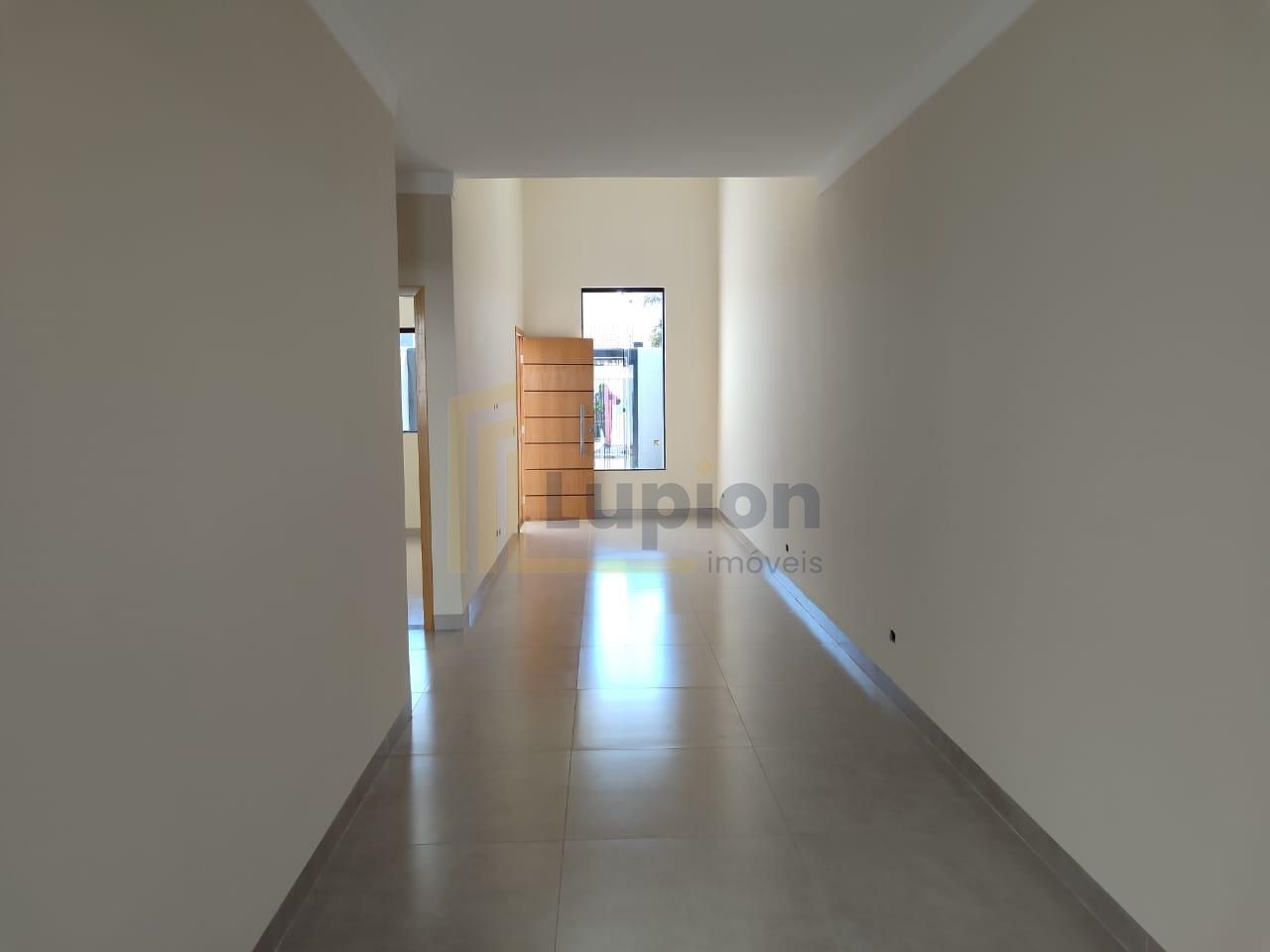 Linda Casa à Venda no Bairro Aurora 2 em Sarandi, 3 Quartos, S...