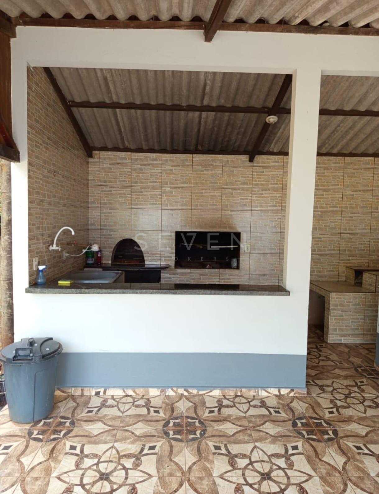 Sítio de Porteira Fechada em Santa Mônica  36.000 m  com Casa ...