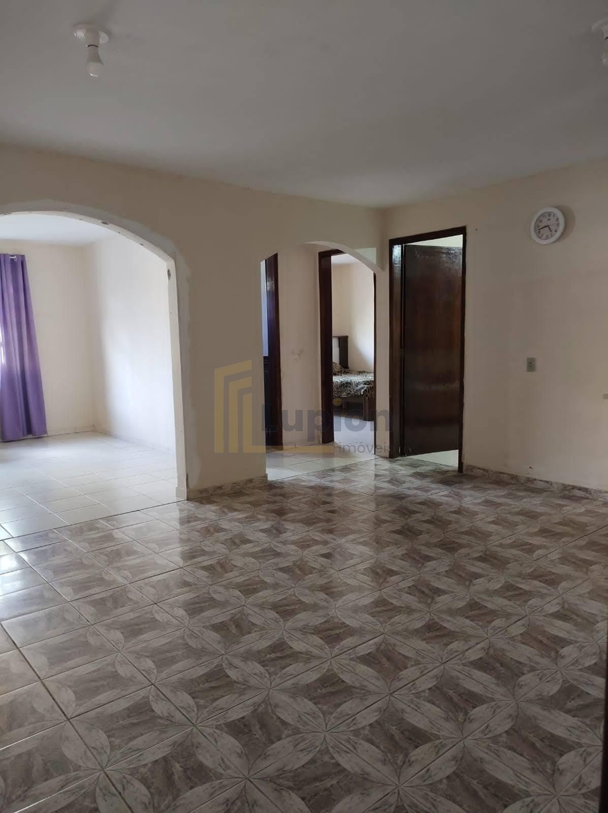 Oportunidade  Casa com Sobrado Grande no Capão Raso  Ideal par...
