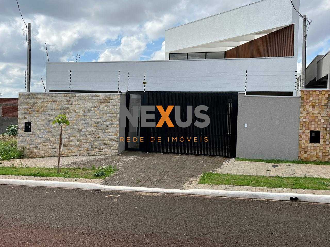 Casa no Jardim Munique com 3 Suítes, Piscina e Churrasqueira  ...