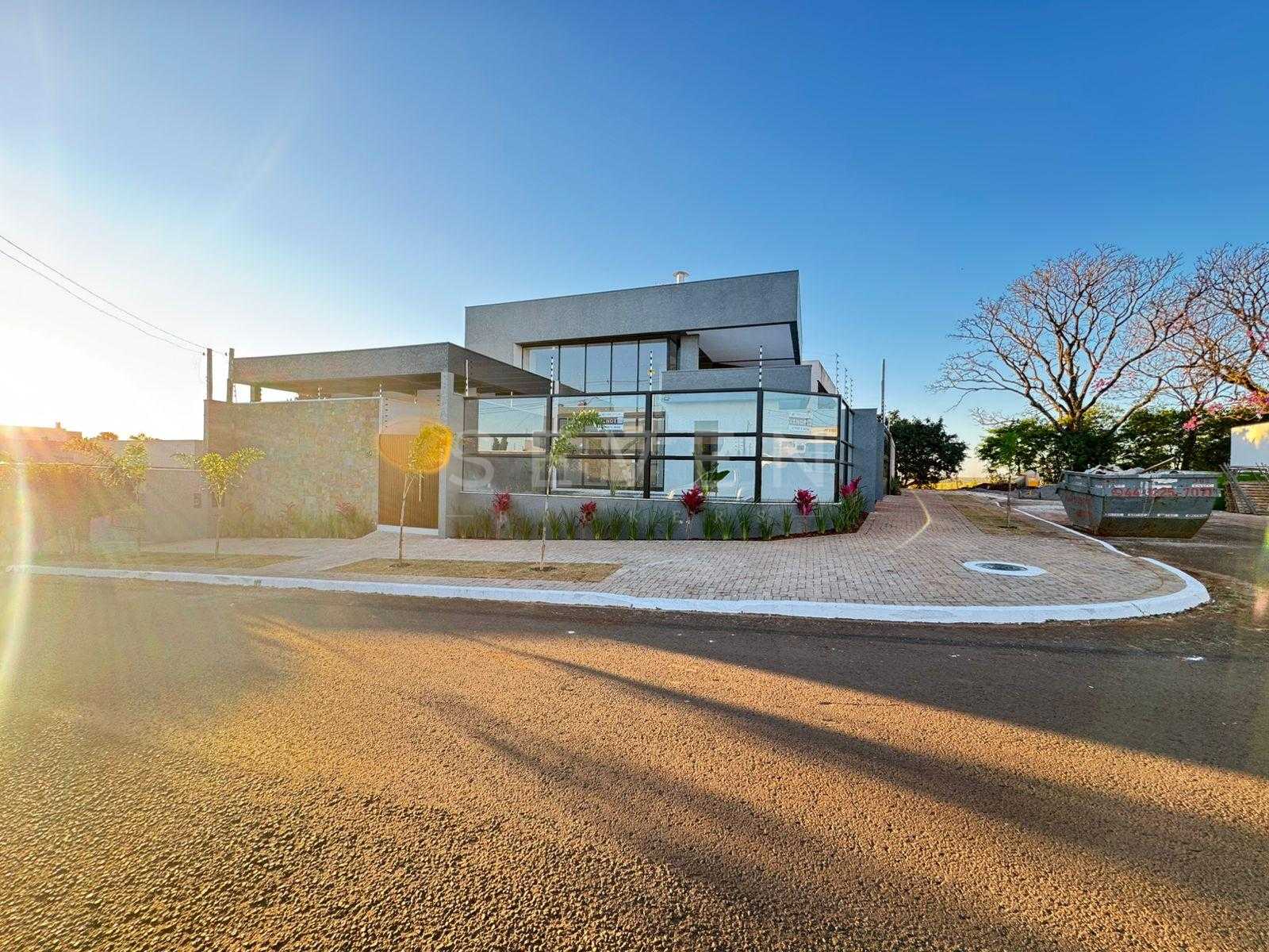 Casa dos Sonhos à Venda no Jardim Munique  3 Suítes, Piscina e...