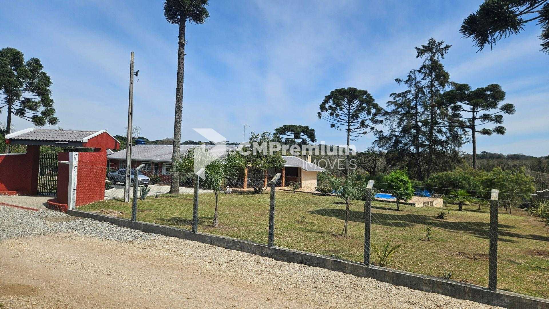 Chácara Completa com Piscina, Lagos, Pomar e 340m  Construídos...