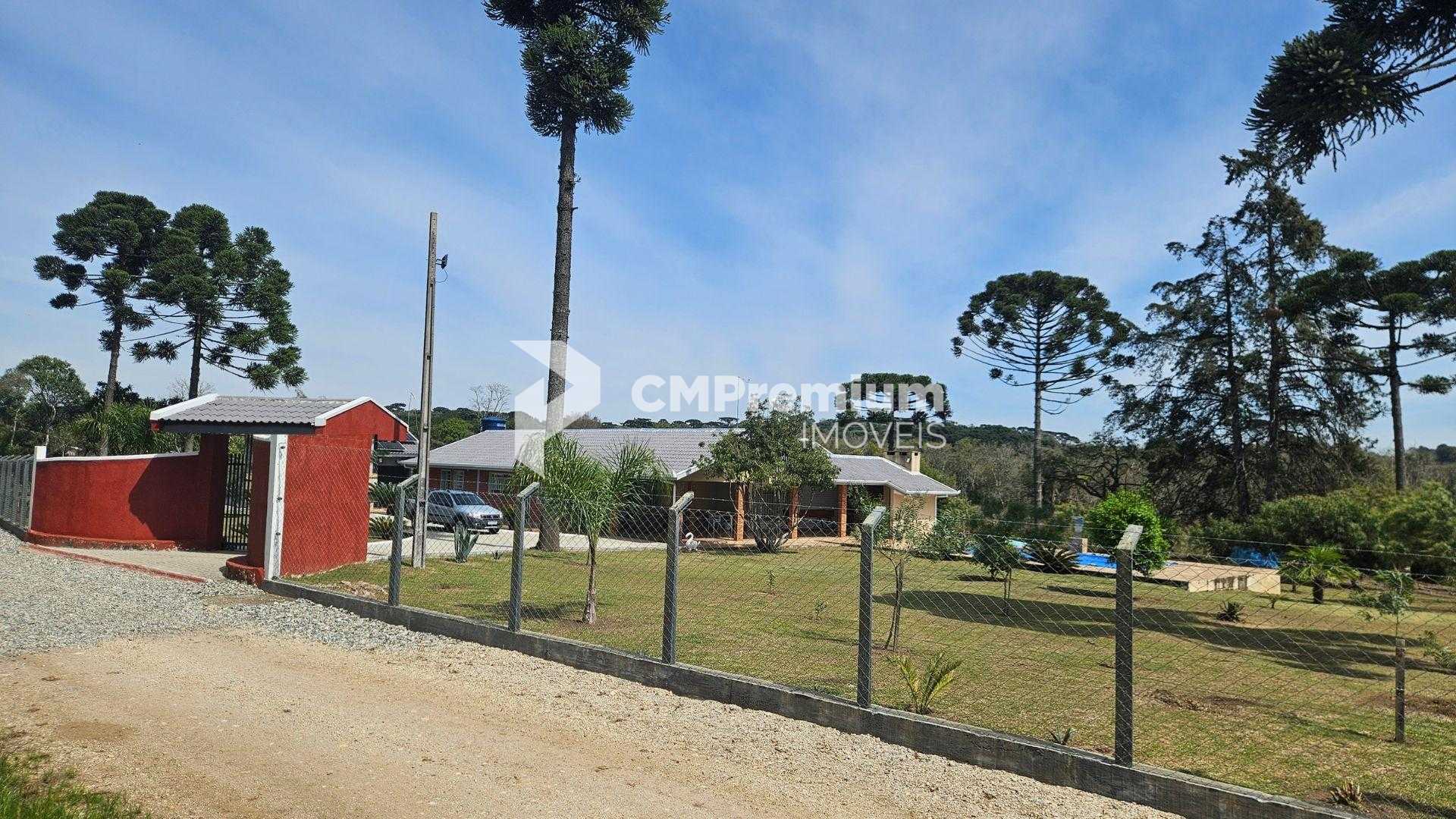 Chácara Completa com Piscina, Lagos, Pomar e 340m  Construídos...