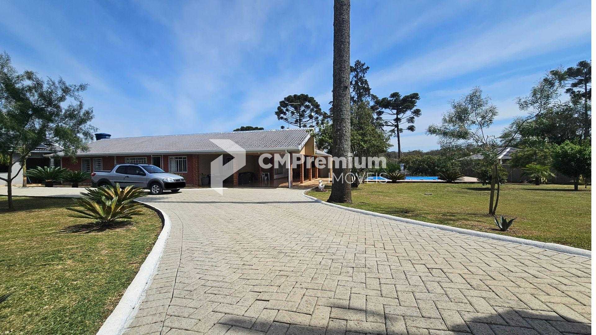 Chácara Completa com Piscina, Lagos, Pomar e 340m  Construídos...