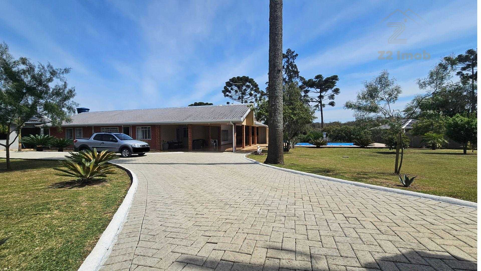 Chácara Completa com Piscina, Lagos, Pomar e 340m  Construídos...