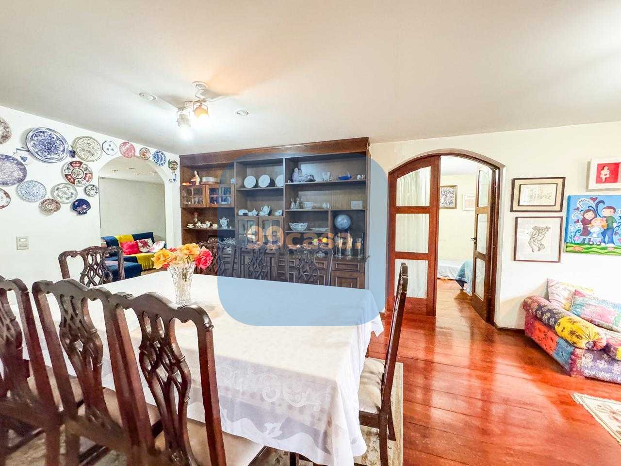 Apartamento de Alto Padrão no Água Verde, 262 m  de  Sofistica...